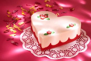 http://shirinkam.persiangig.com/image/valentines/valentine-cake-heart.jpg